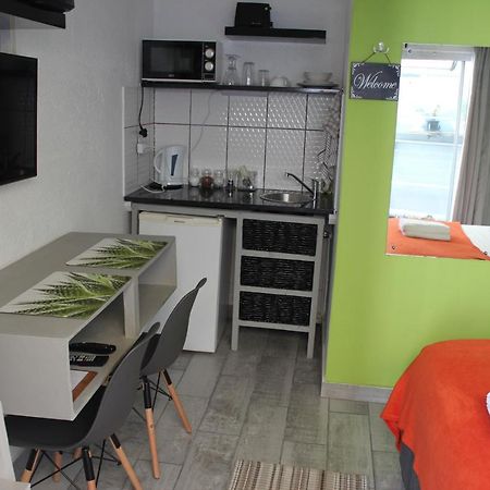 25 On Fitzpatrick Apartment Parow Exterior photo