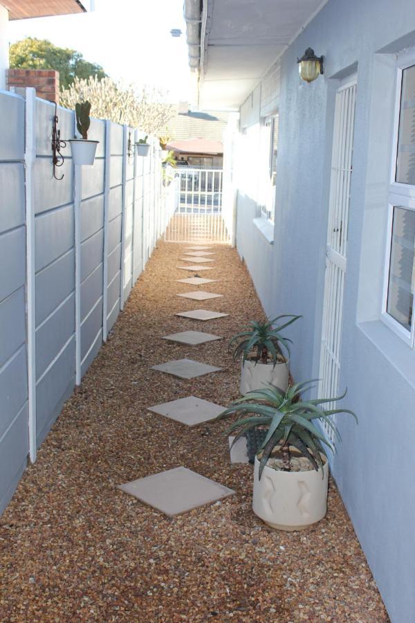 25 On Fitzpatrick Apartment Parow Exterior photo