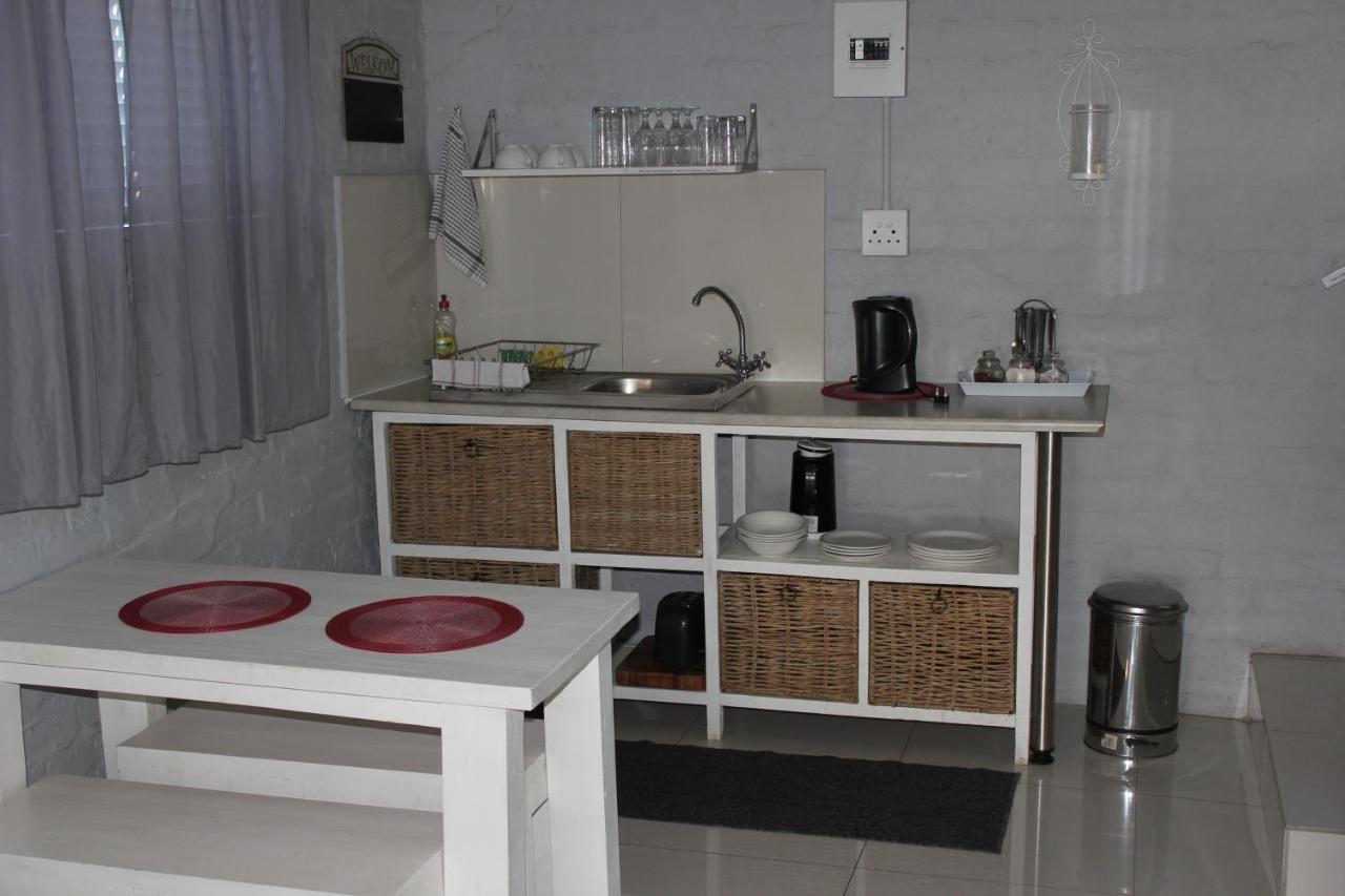 25 On Fitzpatrick Apartment Parow Exterior photo